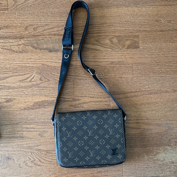 Louis Vuitton Handbags - Louis Vuitton Monogram Messenger Bag - Brown, Black